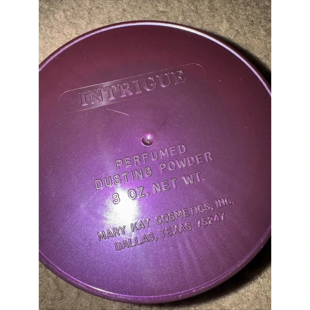 Mary Kay Intrigue Perfumed Dusting Powder 3 oz New Sealed